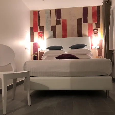 玫瑰别墅酒店 3*