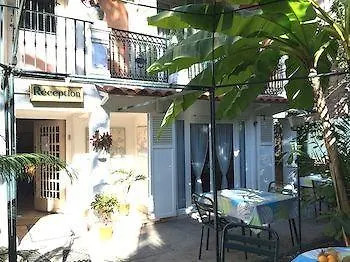 Rose Hotel
