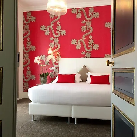 玫瑰别墅酒店 3*