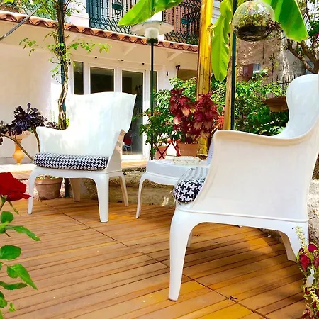 玫瑰别墅酒店 3*